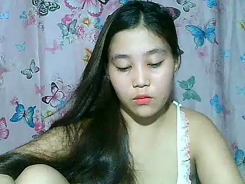 SexyAsianPussy4u live cam on StripChat