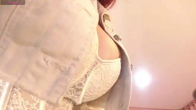 SaraLjordad live cam on StripChat