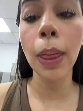 Nova_sakura live cam on StripChat
