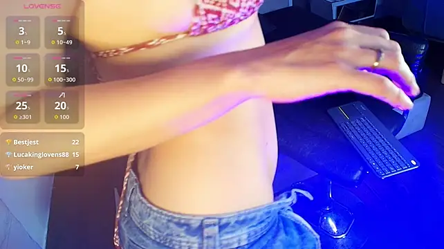 HarleyQueen_Robbien live cam on StripChat