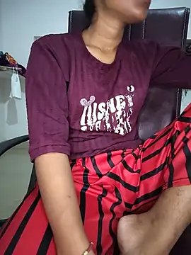 RASHMI_Lave live cam on StripChat