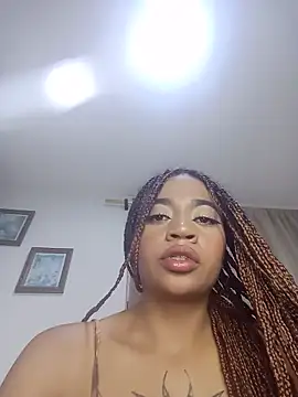 Little_bunny111 webcam