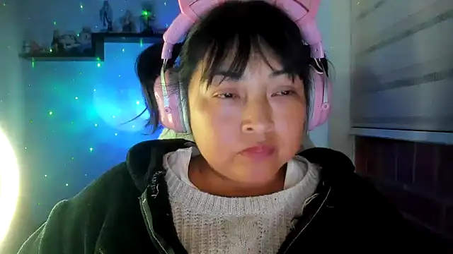 Shaddycute_'s live cam