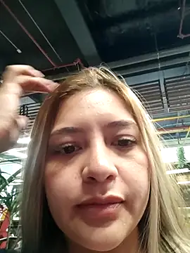 alana_69's live cam