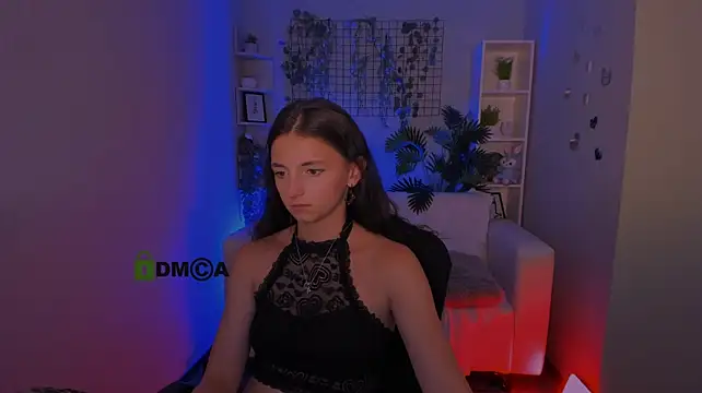 caroline_honeyy live cam on StripChat