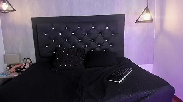 Mia_monreau webcam