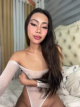 Innocent_yanixx69 live cam on StripChat