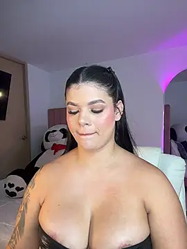Janettcruz live cam on StripChat
