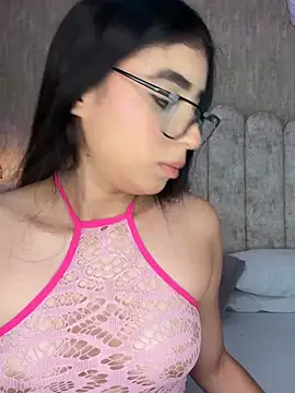 MariamNur_ live cam on StripChat