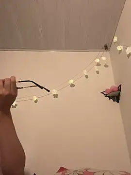 ela_petit (F teen) - Show pussy