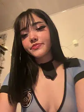 ela_petit (F teen) - Fingers in pussy