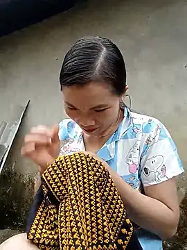 ngan-cute live cam on StripChat