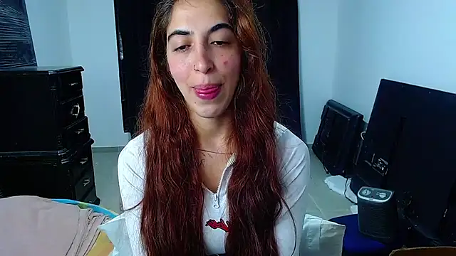 MariamGray1 live cam on StripChat