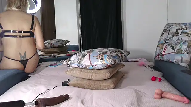 Carla-Bonny18 🔖 live cam