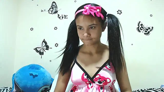 liz7skinny live cam on StripChat