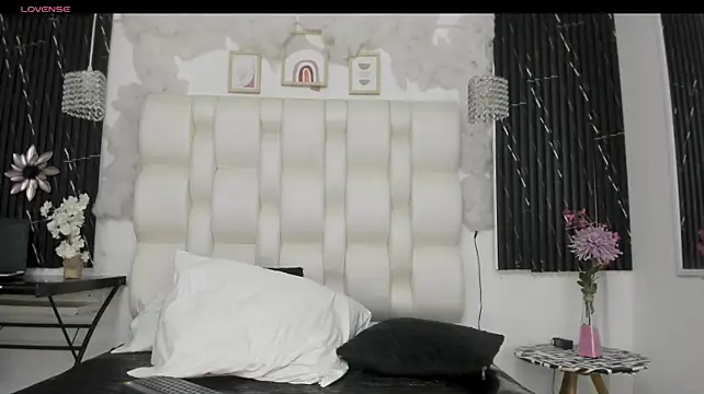 Kittytokyoo live cam on StripChat