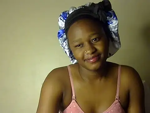 Petite_Ebony10 live cam on StripChat