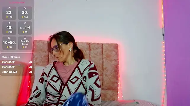 Ava_Raye live cam on StripChat
