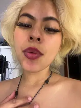 Eva_Feller69