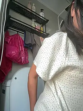 daaqnn nude shower webcam