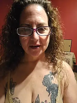 Harleygirl73 live cam on StripChat