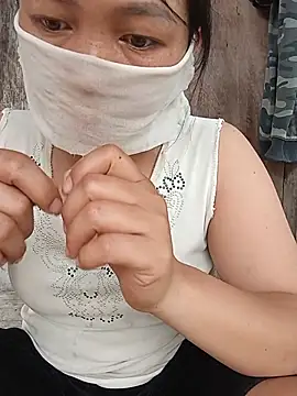 Hiha-nn live cam on StripChat