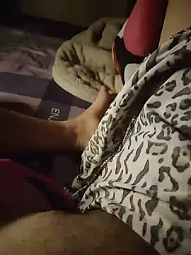 -Tara-a live cam on StripChat