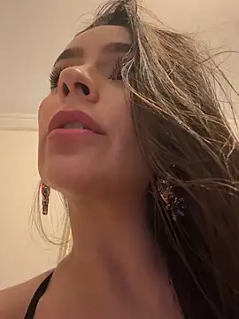 Mau_White webcam