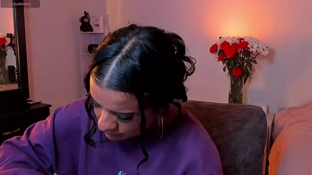 Shophie_thoopson live cam on StripChat