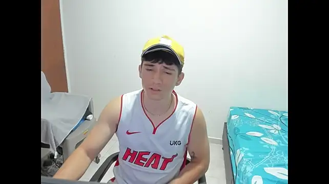ChicoMaloFfF live cam on StripChat