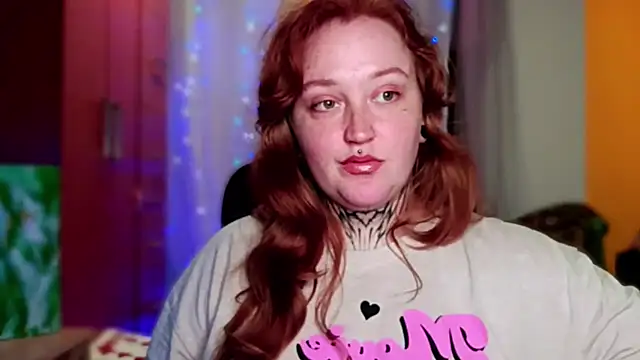 CURVYSAKURA webcam
