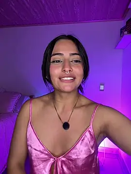 NandaVixen live cam on StripChat