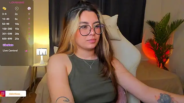 dakottaa_ webcam