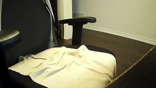 Shalun2000 live cam on StripChat