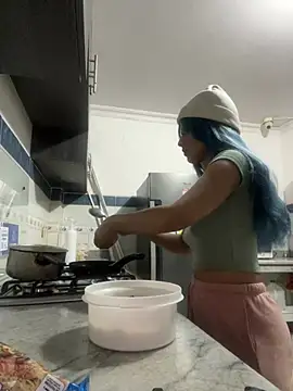 Eva_Feller69