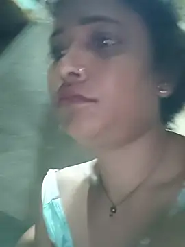 Sweet-runi live sex cam