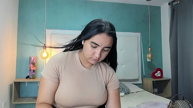 DominikDiaz Momentaufnahme des Live-Raums auf Stripchat