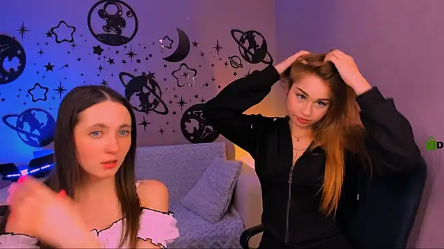 bella_dorn (G teen) - flash tits Bella