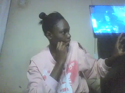 petite_keilah live cam on StripChat