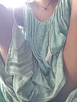 Sweet-runi live sex cam