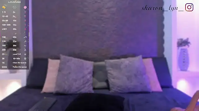 SharonLyn_ webcam