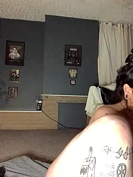 Pinkgothbunnie live cam on StripChat