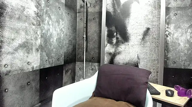 Gury_tattoo live cam on StripChat