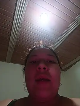 ZuriandAlex busty shower cam girl