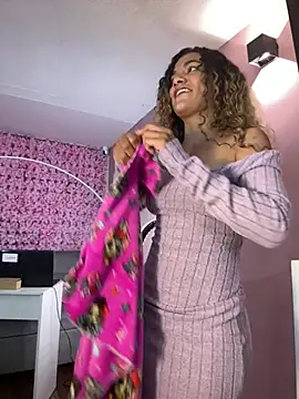 AngelPinkk_ live cam on StripChat