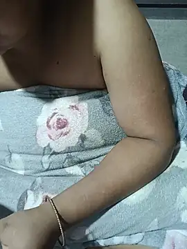 DipaliAliya live cam on StripChat