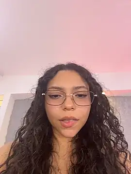 Mia_honey3