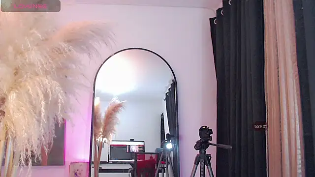 dark_sailent live cam on StripChat