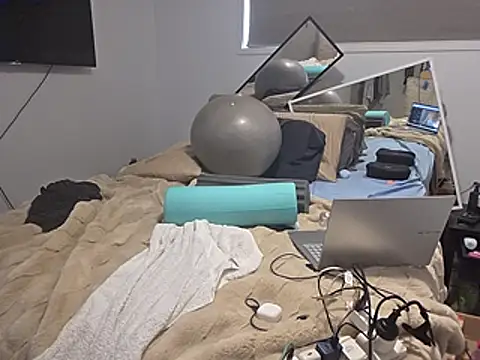 Handsolo_porn live cam on StripChat