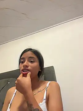 CELESTE_-EC live cam on Stripchat
